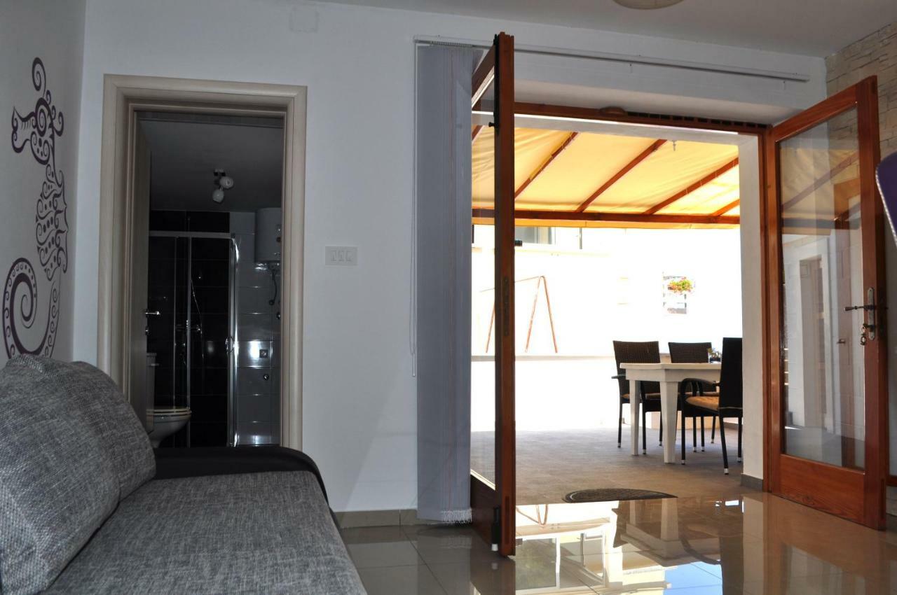 Bay Sascica Apartment ซาลี ภายนอก รูปภาพ