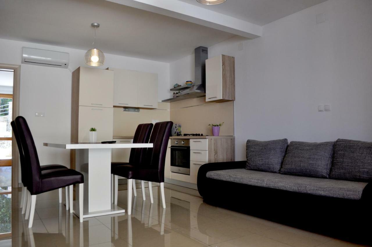 Bay Sascica Apartment ซาลี ภายนอก รูปภาพ